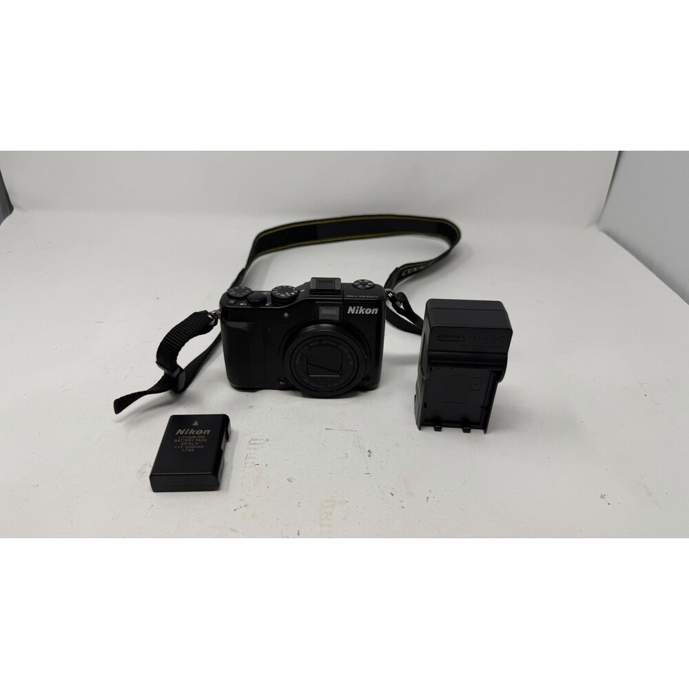 Nikon COOLPIX P7000 Compact Digital Camera with Battery & Charger Read